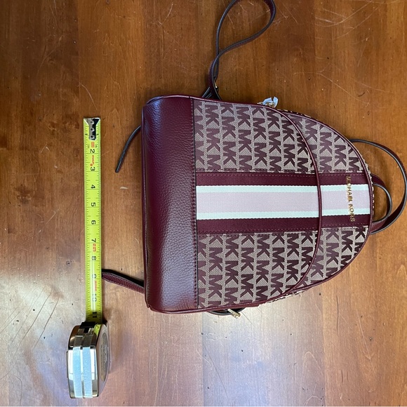 Michael Kors Abby Tote - Picture 2 of 7